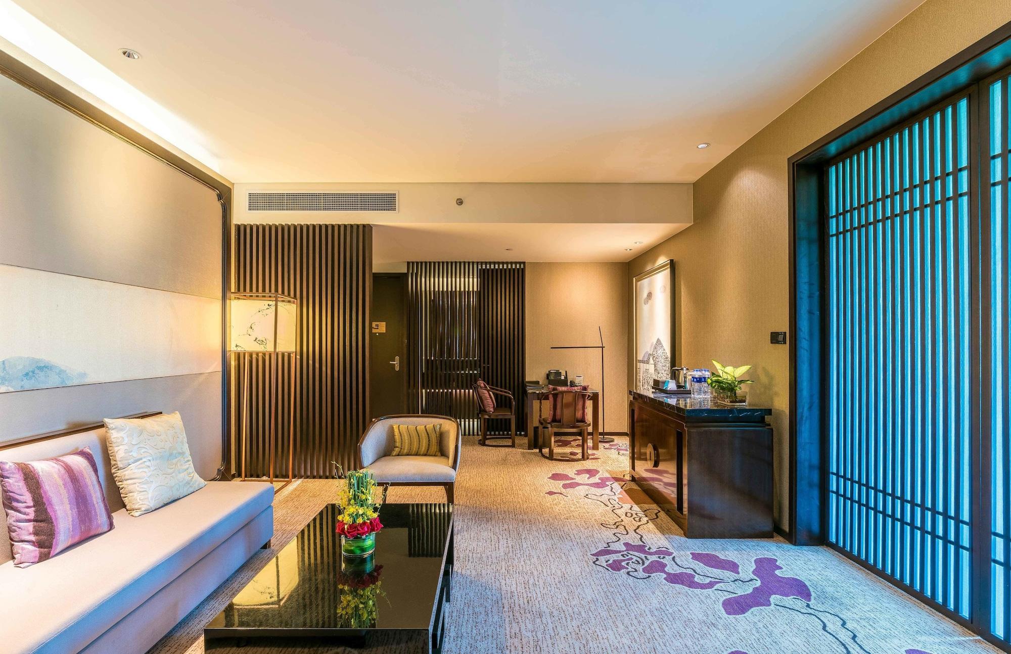 Citic Pacific Zhujiajiao Jin Jiang Hotel 5*