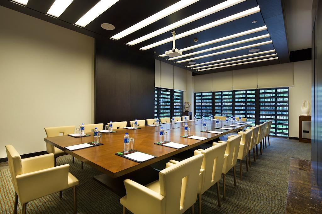 Citic Pacific Zhujiajiao Jin Jiang Hotel 5*